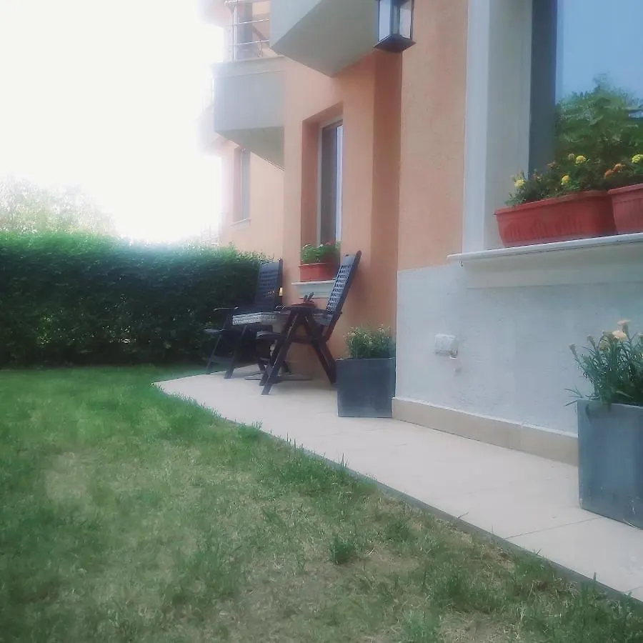 Saint Nicholas Varna Lovely 2 Bedroom Apartment With Sunny Garden Βουλγαρία