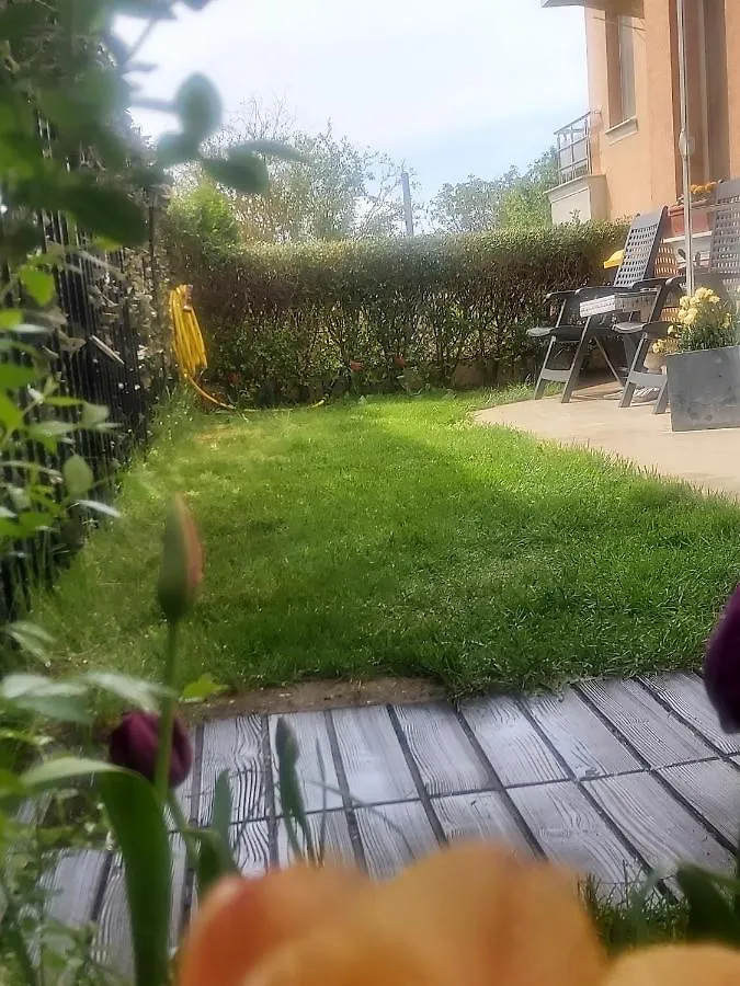 Saint Nicholas Varna Lovely 2 Bedroom Apartment With Sunny Garden 0*,  Βουλγαρία